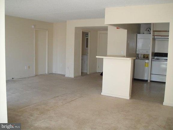 2nd image of 200-10 Lombard St #520