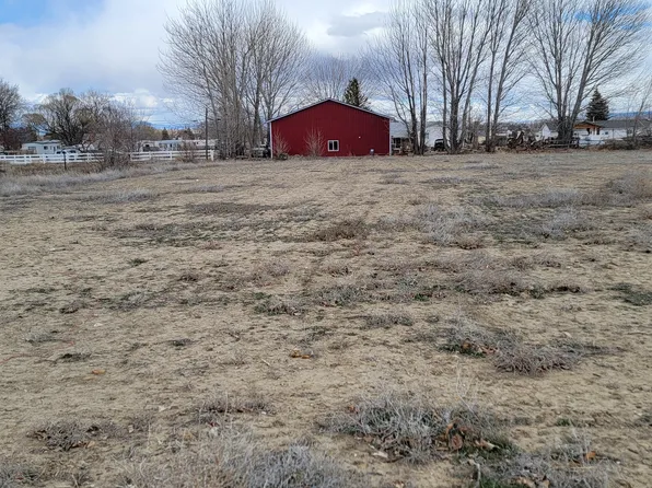 150 N 400 W, Huntington, UT 84528