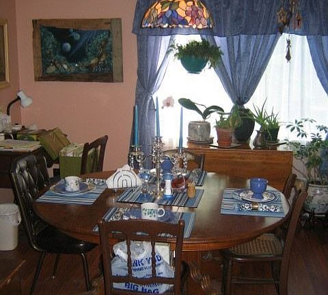 Dinging room or 2nd bedroom