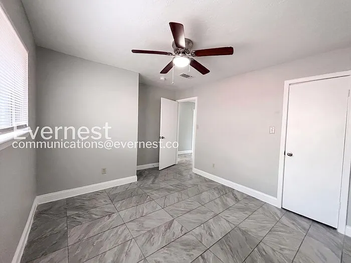 1334 Willersley Ln — Photo 15
