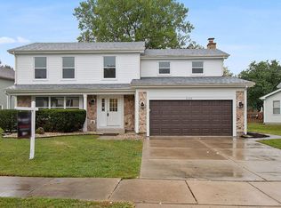 1128 Lockwood Dr, Buffalo Grove, IL 60089