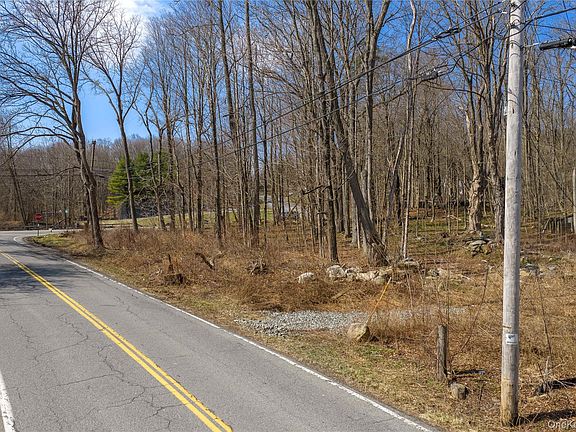 5th image of 576 Holmes Road