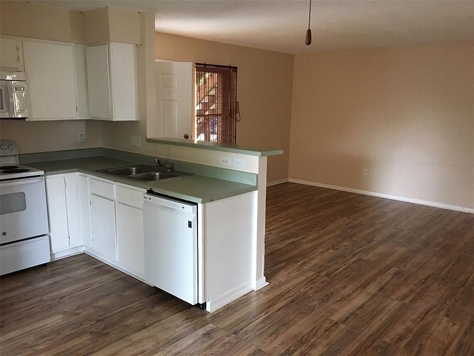 2nd image of 1603 Onion Creek Village Dr APT A