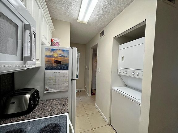 2nd image of 936 Coral Club Dr #936