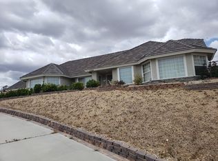 17320 Buckthorn Ave, Hesperia, CA 92345