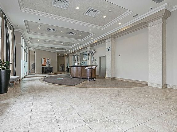 5th image of 8 Maison Parc Ct #305