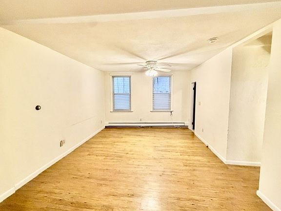 3rd image of 4 Webster Pl APT 1