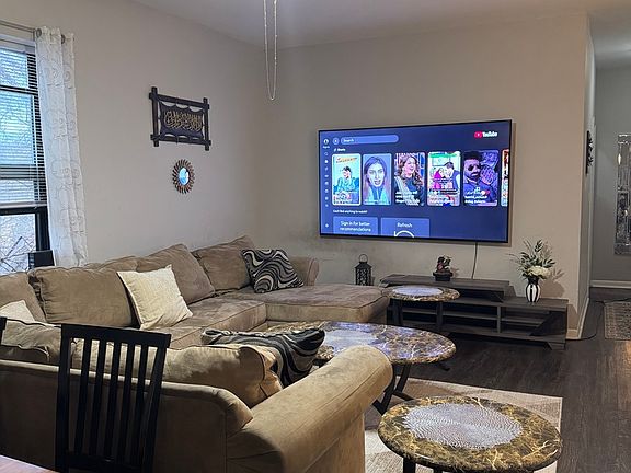3rd image of 7013 N Paulina St #3