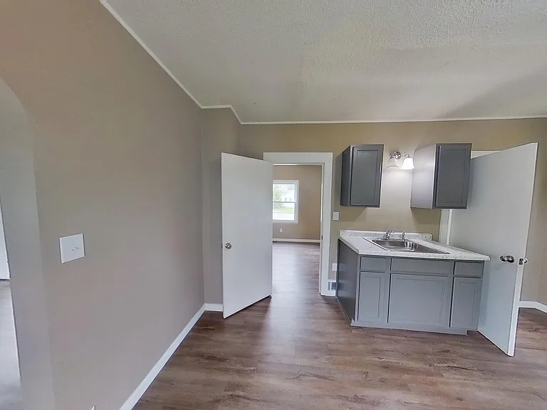 230 Almyra Ave #UP — Photo 11
