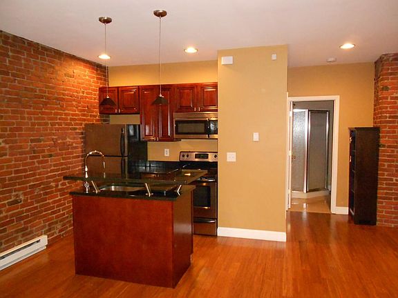 Kitchen/Living area