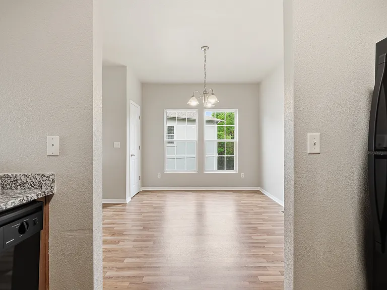10337 Parkview Ave #10337 — Photo 6