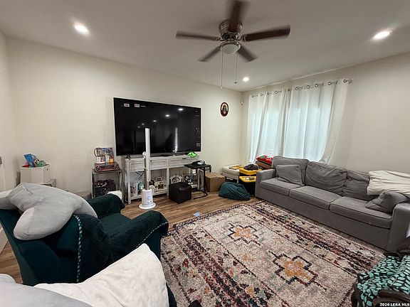 4th image of 12718 MIDDLE LN