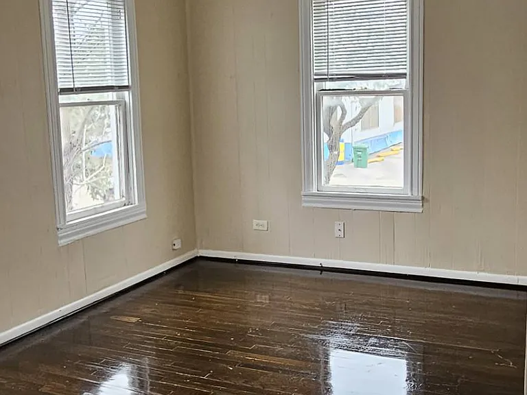 4607 Canal St — Photo 2