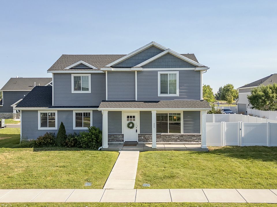 House exterior with new fence