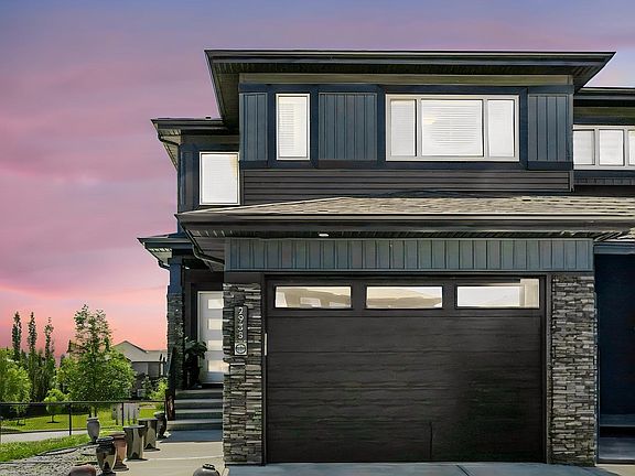 2nd image of 2933 58th Ave NE