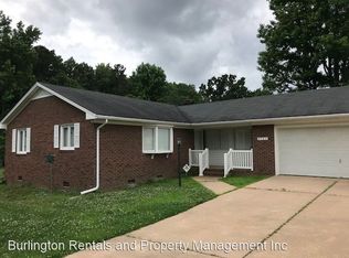 2704 Evergreen Ln, Burlington, NC 27215