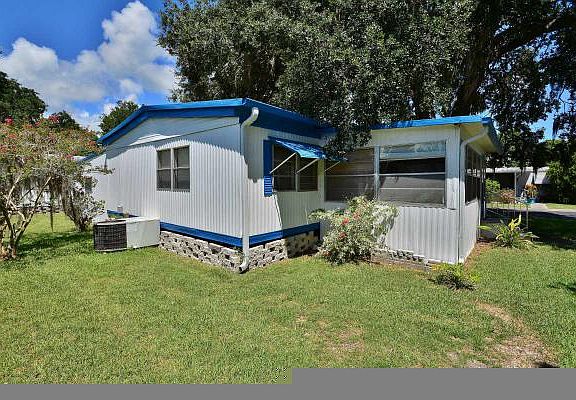 4th image of 1000 Walker St Lot 12
