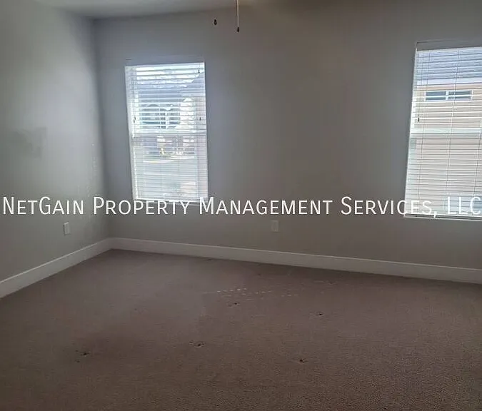173 E Fiddlers Canyon Rd #48 — Photo 6