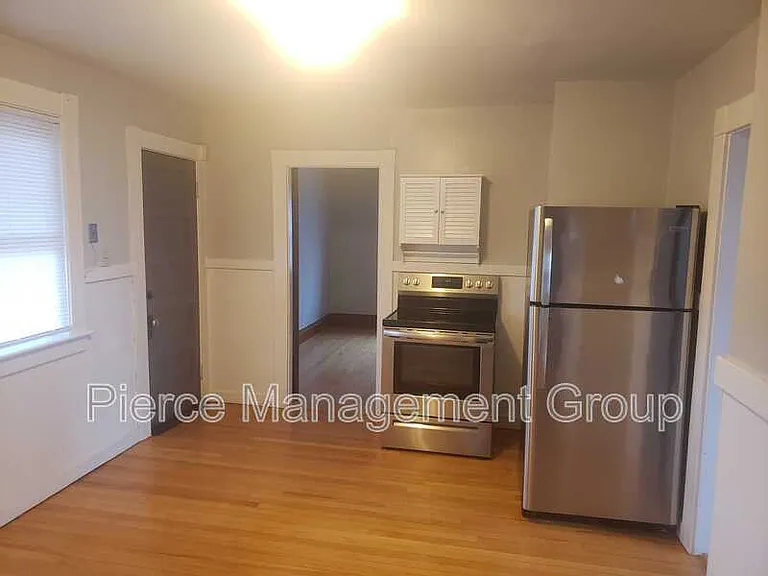 133 Brook St — Photo 6