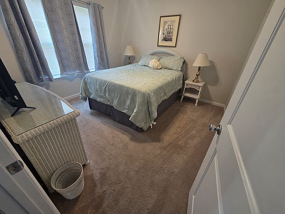 5th image of 1422A Elm Ave