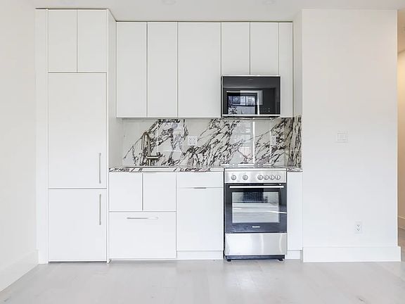 3rd image of 229 W 20th St APT 3A