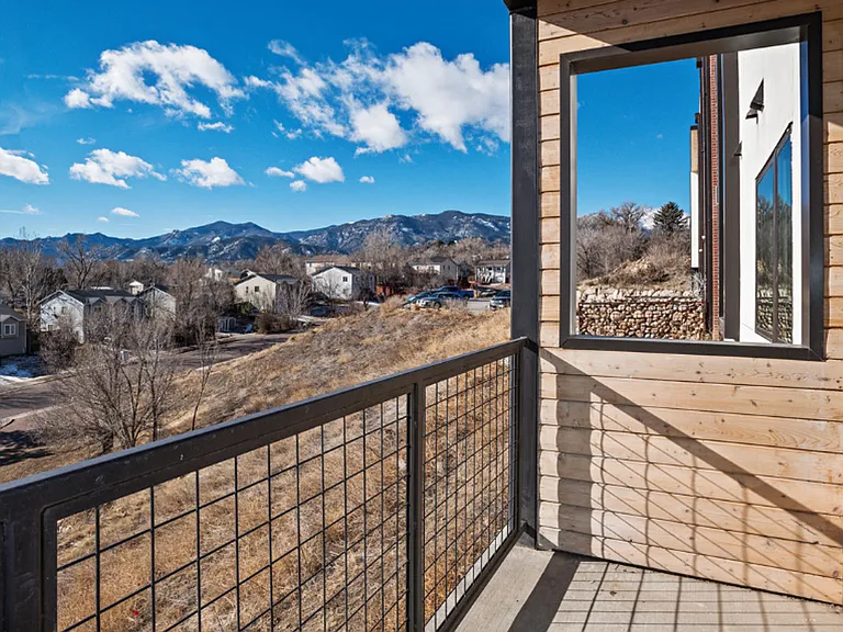 Gabion Apartments — Photo 5