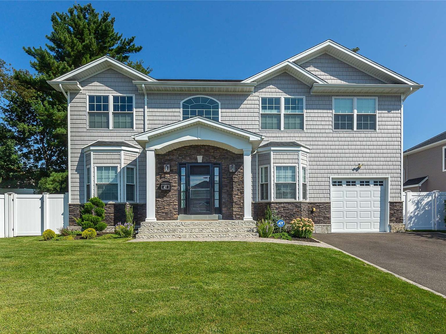 82 Southwood Circle, Syosset, NY 11791 Zillow