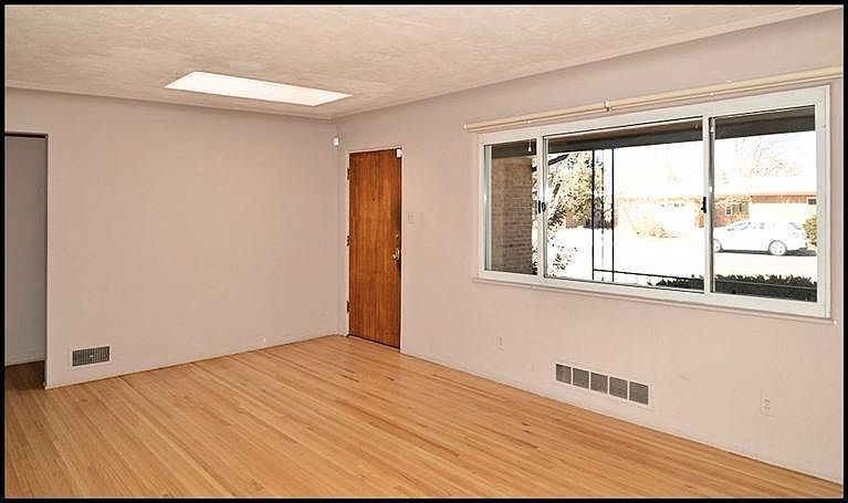 1st image of 4728 Trumbull Ave SE