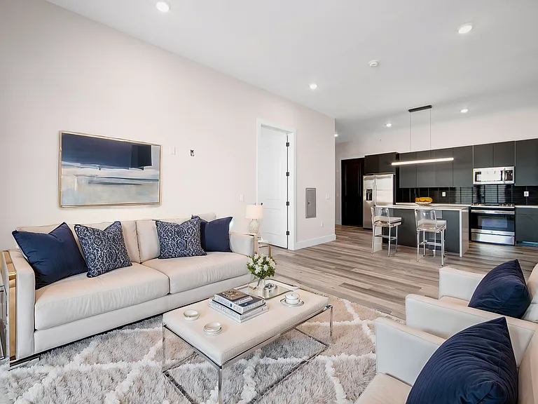 196 Dayton Ave #407 — Photo 1