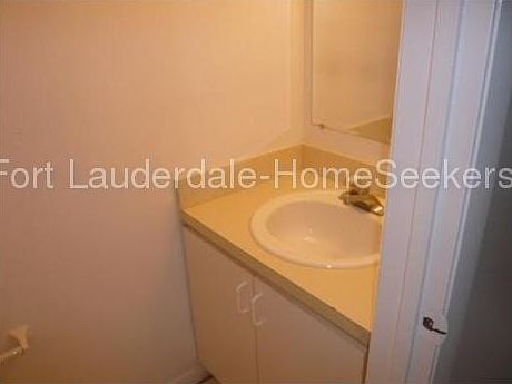 5th image of 3538 NW 91st Ave