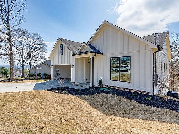 3rd image of 2504 Lake Dweller Ln