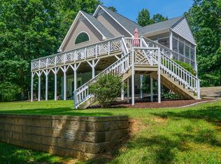496 Poplar Creek Rd, Bracey, VA 23919