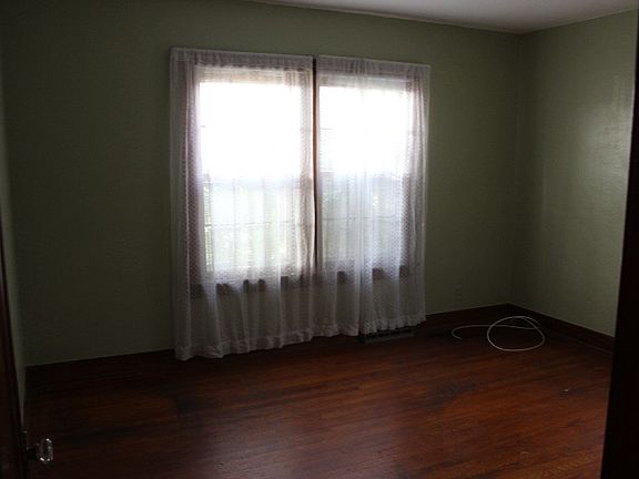 5th image of 311 S Barclay St