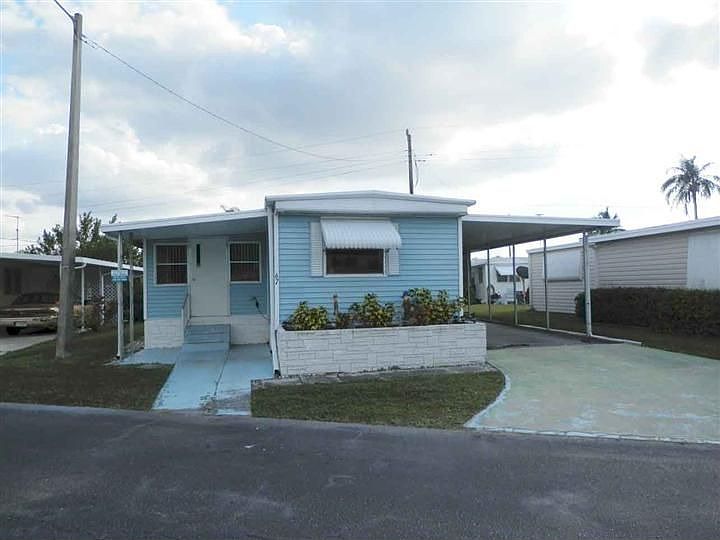 1st image of 67 Shoreland Dr