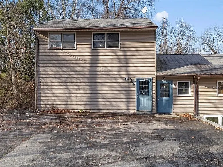 167 N Putt Corners Rd #B — Photo 12