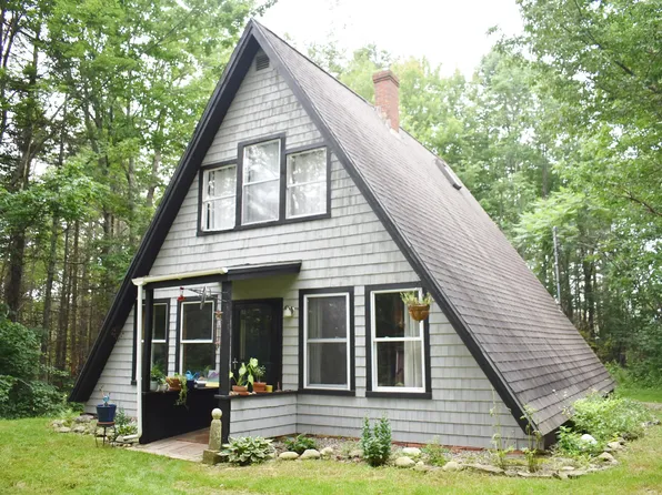 60 Doak Road, Belfast, ME 04915