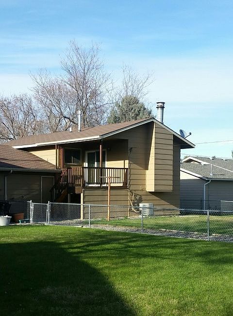 2nd image of 1718 Maurine St