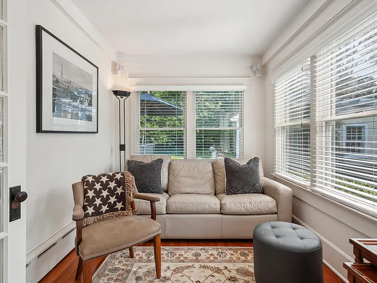 24 Jennings Ave — Photo 11