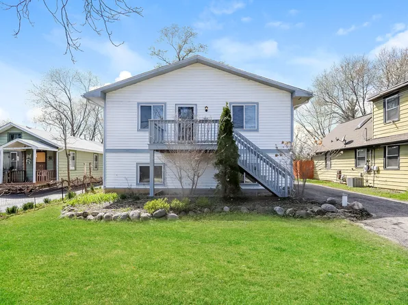 36120 N Eagle Ct, Ingleside, IL 60041