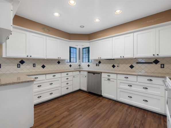 1252 County Road 106, Paige, TX 78659