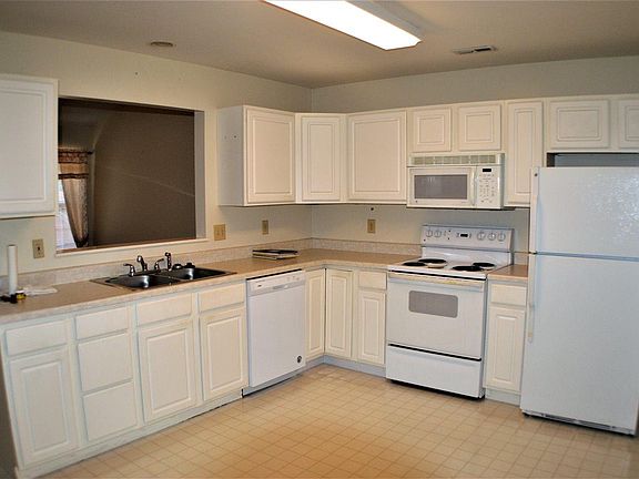 2nd image of 7576 Creek Song Ct
