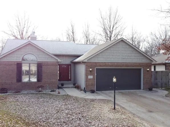 829 Woodland Springs Pl, Fort Wayne, IN 46825