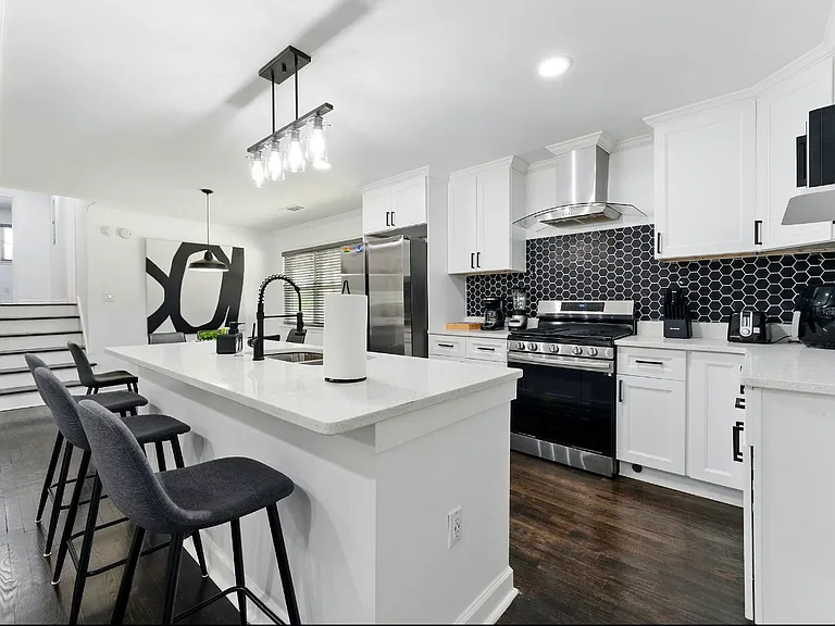 2820 Memorial Dr SE — Photo 26