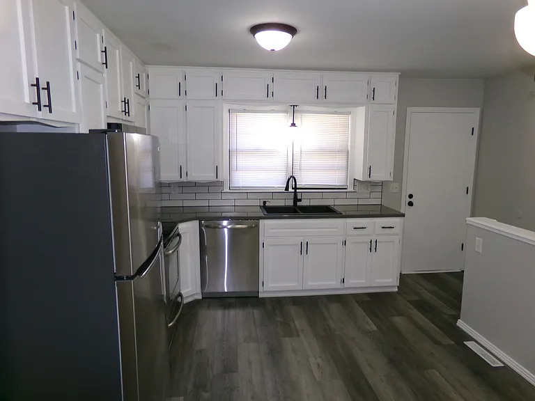 624 N Caddy Ln — Photo 2