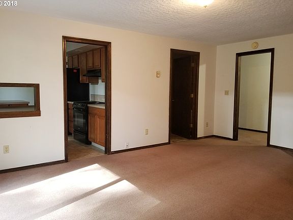 4th image of 5317 NE 49th St