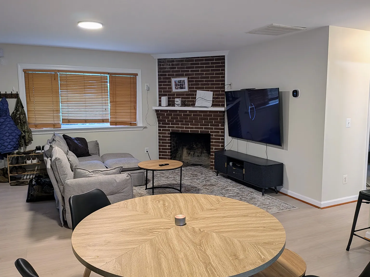 4 bed, 2241 sqft, $3,100 — Photo 4