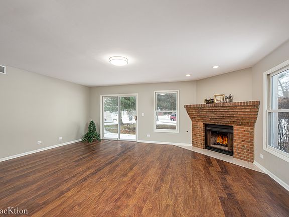 3rd image of 201 Tosca Dr