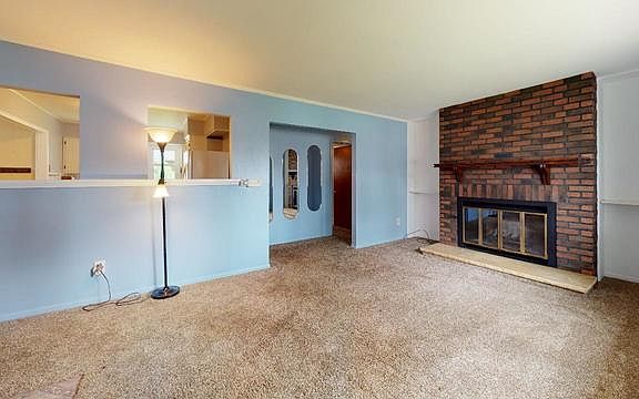 3rd image of 2415 SE Thornwood Dr
