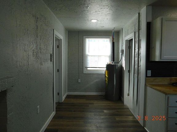5th image of 4 W B St 1