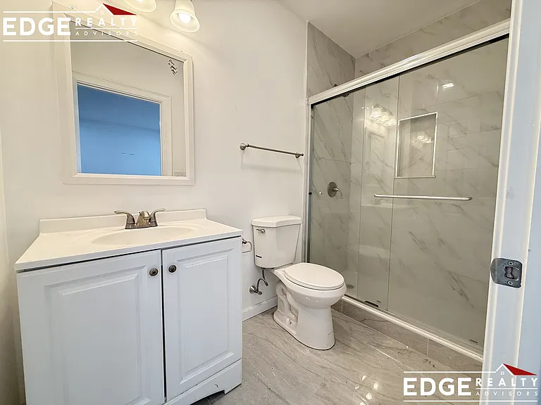 81 Alder St #A — Photo 7